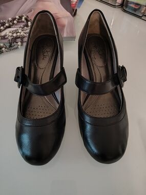 Life Stride Mary Jane Shoes size 8M